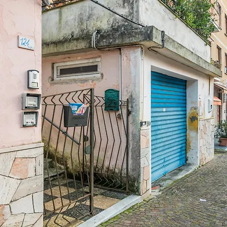 Guesthost - X5 With Terrace Apartament *